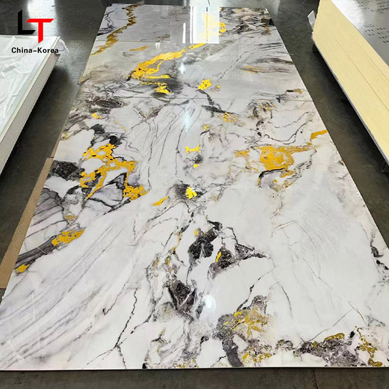 Impermeable de 1220 × 2440 mm de 3 mm PVC UV Board para la decoración del panel de pared interior con acabado de alto brillo para la decoración de diseño de la oficina de la casa
