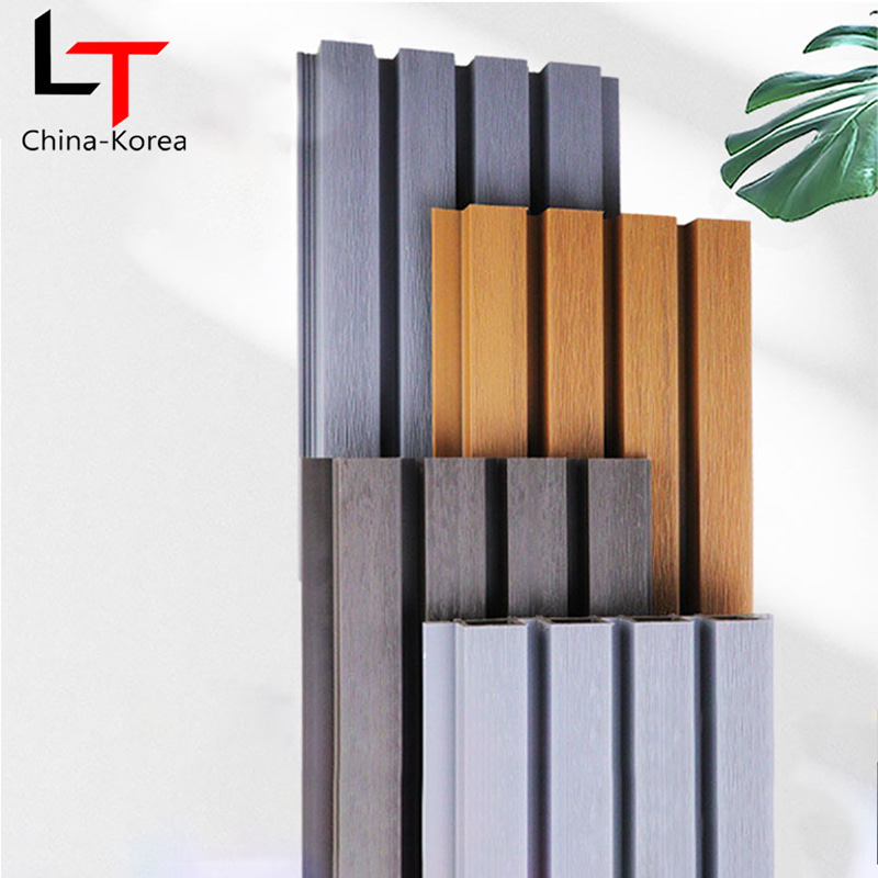 Revestimiento de Pared Exterior con Textura de Madera y Patrón Negro, Paneles de Pared Fluted WPC para Exteriores, Revestimiento Decorativo de Siding de Casa
