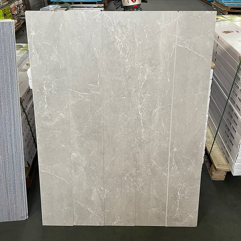 Piso de Vinilo Rígido con Núcleo Blanco y Negro, Grano de Madera, Sistema de Cierre Interlock, Piso PVC para Interiores, Piso SPC