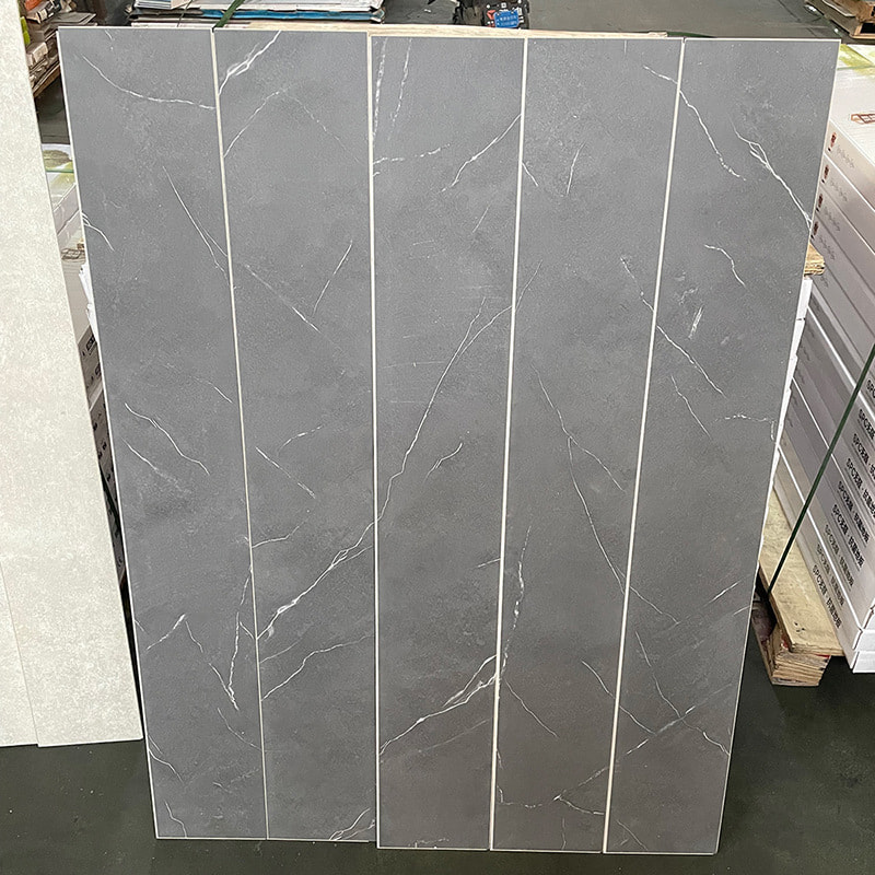 Piso de Vinilo Rígido con Núcleo Blanco y Negro, Grano de Madera, Sistema de Cierre Interlock, Piso PVC para Interiores, Piso SPC